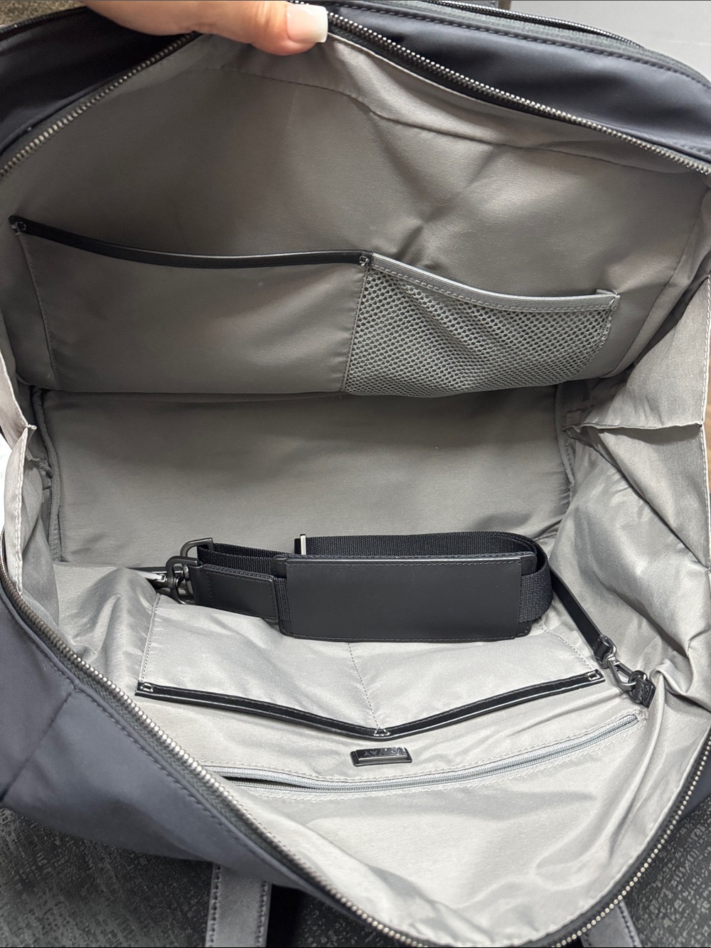 Away The Everywhere Bag in Black - Picture 14 of 16